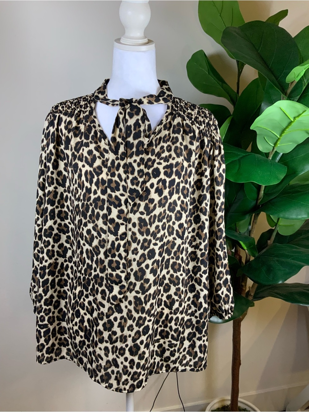 Leopard Print Tie-Neck Blouse - Beige/Black